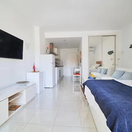 Benalbeach Bright And Quiet Terrace With Garden And Sea Views Apartment Benalmadena