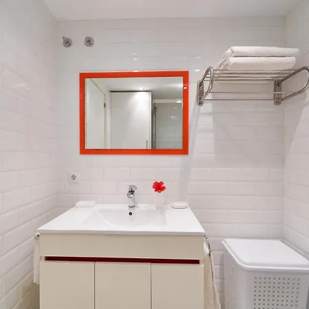 Benalbeach Bright And Quiet Terrace With Garden And Sea Views Apartment